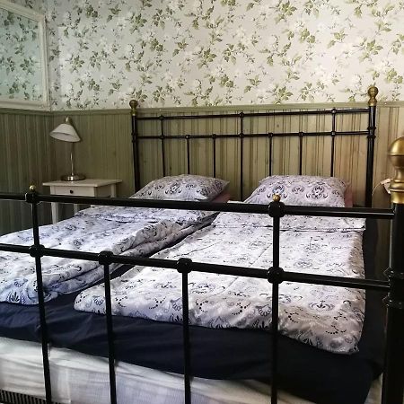 Bed and Breakfast Kirkkokadun Amanda Ja Olga Uusikaupunki Esterno foto