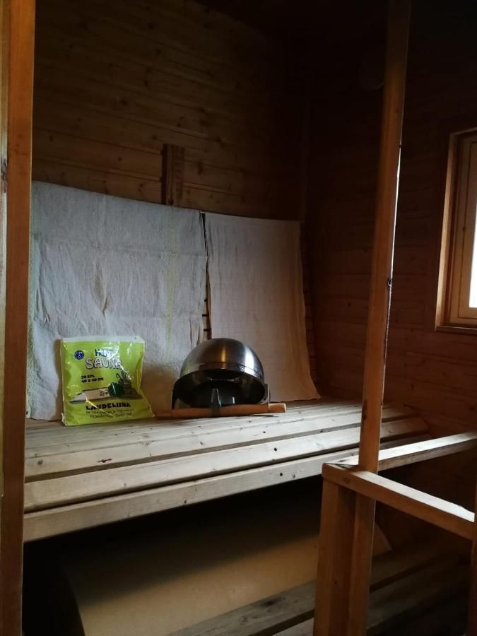 Bed and Breakfast Kirkkokadun Amanda Ja Olga Uusikaupunki Esterno foto