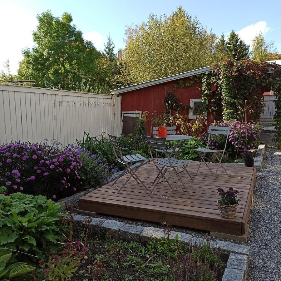 Bed and Breakfast Kirkkokadun Amanda Ja Olga Uusikaupunki Esterno foto